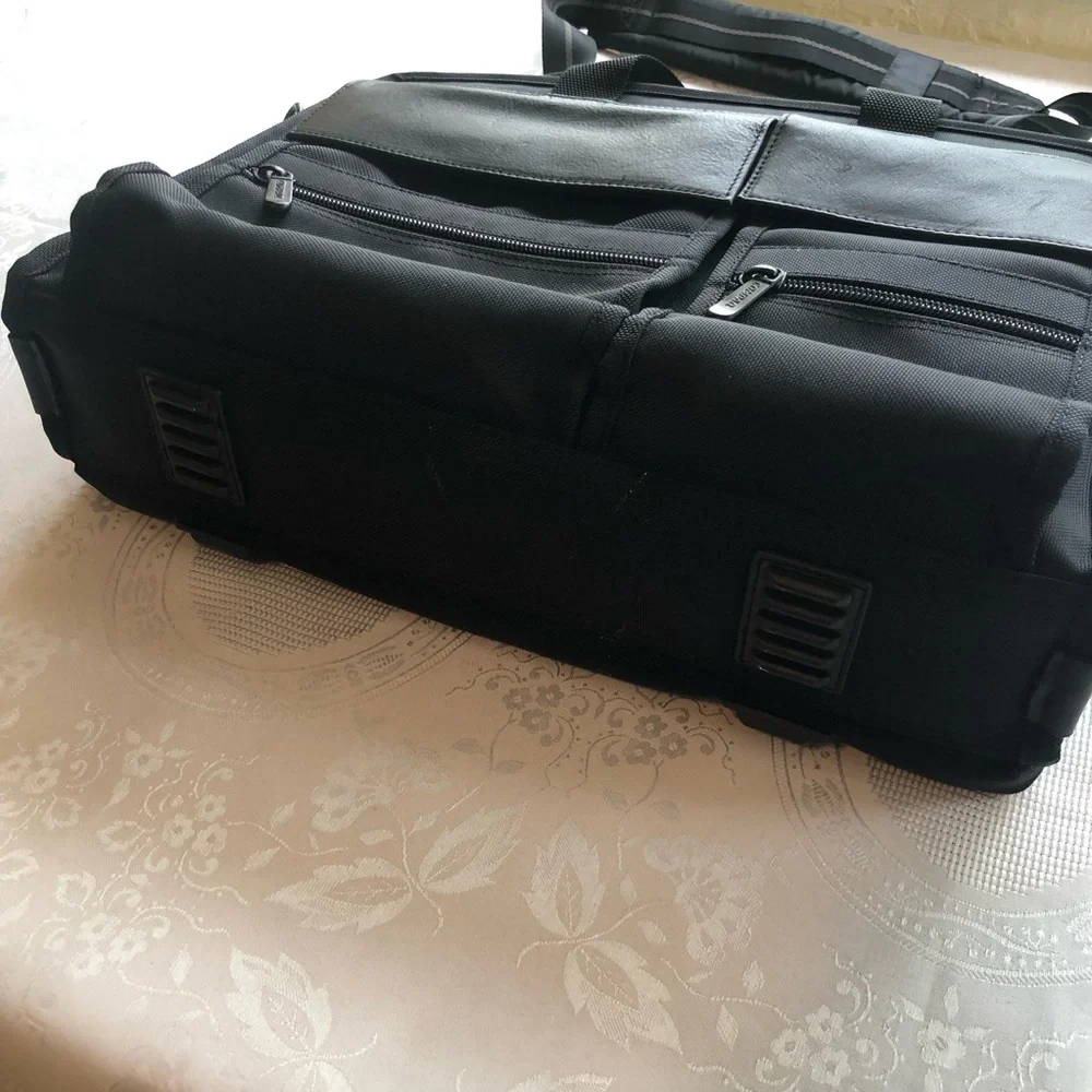 COMPAQ Black Leather/Canvas Men’s Professional Briefcase Messenger Bag NWOT